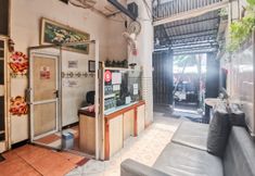 Lobi 5 Kartini Residence RedPartner