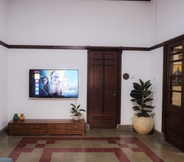 Entertainment Facility 6 A HERITAGE Home Yogyakarta