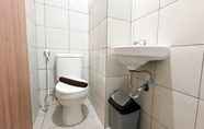 In-room Bathroom 4 Homey and Serene Studio (No Kitchen) Bandaraya - Tallasa City Makassar Apartment By Travelio