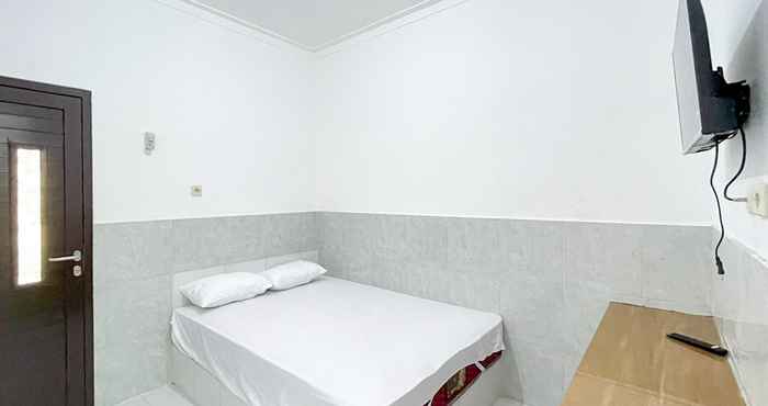 Kamar Tidur RedDoorz @ Kedawung Cirebon