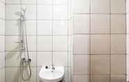 In-room Bathroom 4 Comfortable Studio (No Kitchen) Apartment Bandaraya - Tallasa City Makassar By Travelio