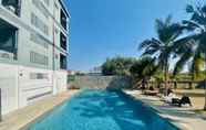 Kolam Renang 5 Apartment X5