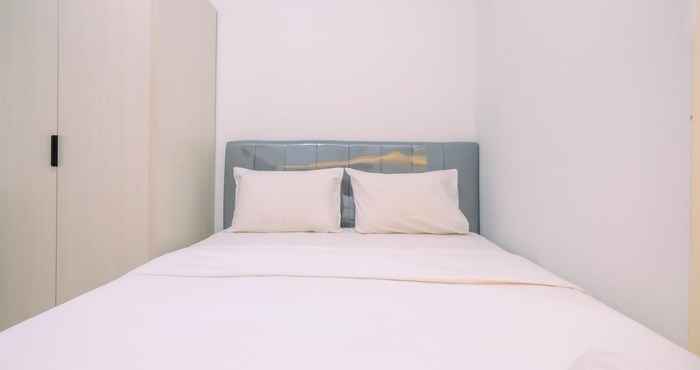 Bilik Tidur Elegant and Comfy Studio Transpark Cibubur Apartment By Travelio