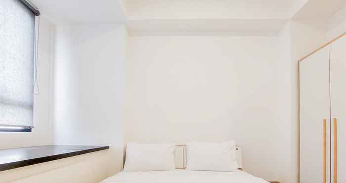 Kamar Tidur Modern Look Studio Room Apartment Collins Boulevard By Travelio