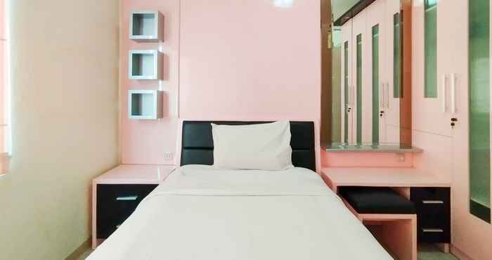 Kamar Tidur Strategic and Nice 2BR at Grand Setiabudi Apartment By Travelio