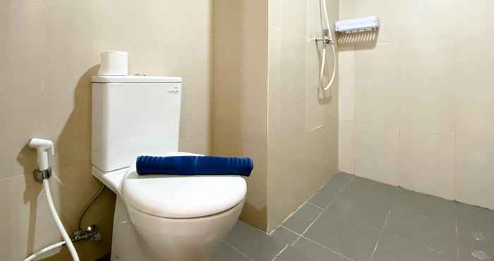 Toilet Kamar Homey and Best Deal Studio Apartment Gateway Park LRT City Bekasi By Travelio