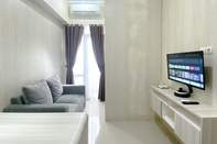 พื้นที่สาธารณะ Restful and Modern Look 2BR Vasanta Innopark Apartment By Travelio