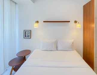 ห้องนอน 2 Minimalist and Great Choice 2BR West Vista Apartment By Travelio