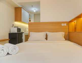 Kamar Tidur 2 Simply and Good Choice Studio Tokyo Riverside PIK 2 Apartment By Travelio