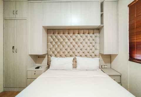 Kamar Tidur Contemporary Designed 2BR Apartment at Majesty By Travelio