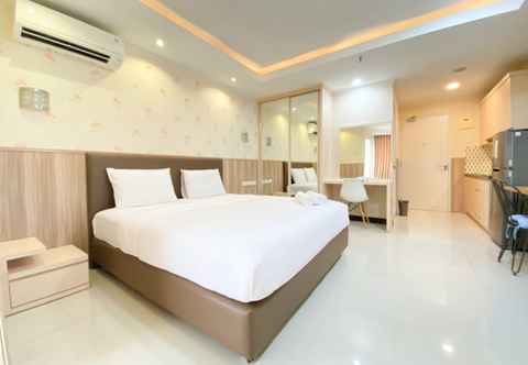 Bedroom Comfort Stay and Homey Studio Sentraland Semarang Apartment By Travelio