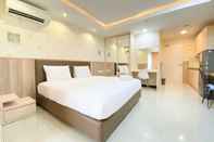 Bedroom Comfort Stay and Homey Studio Sentraland Semarang Apartment By Travelio