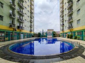 スイミングプール 4 Nice and Strategic Studio Apartment at Suites @Metro By Travelio