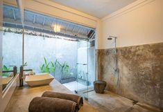 In-room Bathroom 2 Villa Dolcevita Seminyak