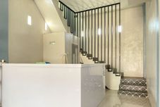 ロビー Duta Elite Kostel Syariah near RSUD Caruban Redpartner