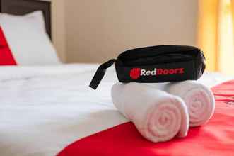 Kamar Tidur 4 RedDoorz @ Cipaku Bogor