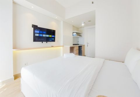 ห้องนอน Homey and Simply Studio at Poris 88 Apartment By Travelio