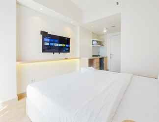 Kamar Tidur 2 Homey and Simply Studio at Poris 88 Apartment By Travelio