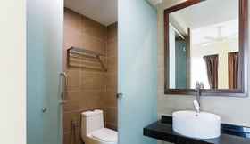 In-room Bathroom 5 OYO Home 90977 AzZinki Homestay