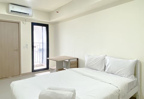 Bedroom Minimalist Studio for 1 Pax Meikarta Apartment By Travelio