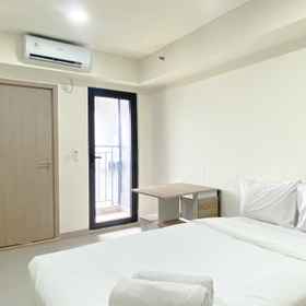 Bedroom 1 Minimalist Studio for 1 Pax Meikarta Apartment By Travelio, Telaga Seafood Cikarang Restaurant Hotels