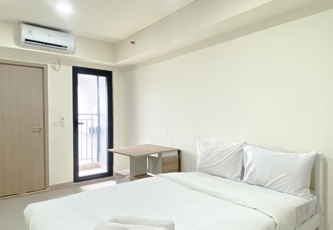 Bedroom Minimalist Studio for 1 Pax Meikarta Apartment By Travelio