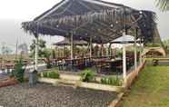 Restaurant 5 Buana Glamping