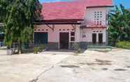 Exterior 4 RedDoorz @ Pantai Panjang Bengkulu 2