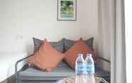 พื้นที่สาธารณะ 2 Comfortable Stay Studio at Apartment Sky House Alam Sutera By Travelio