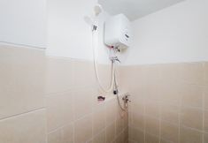 In-room Bathroom 5 Modern and Homey 2BR at Loftvilles City Apartment By Travelio