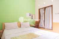 Bedroom Wisma Handayani Syariah RedPartner near RSUD Wonosari