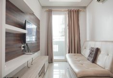 Ruang Umum 2 Simply Modern 1BR Apartment at Sky Terrace By Travelio