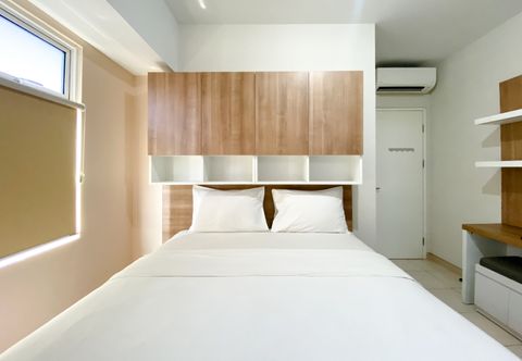 Bedroom Homey and Nice 3BR Apartment at Springlake Summarecon Bekasi By Travelio