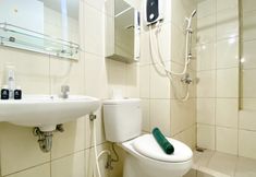 In-room Bathroom 6 Homey and Nice 3BR Apartment at Springlake Summarecon Bekasi By Travelio
