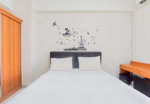 Bilik Tidur Good and Comfy Studio Apartment at Green Lake View By Travelio