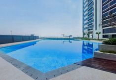 Others 6 Cozy Stay and Restful Studio with Balcon at Collins Boulevard Apartment By Travelio