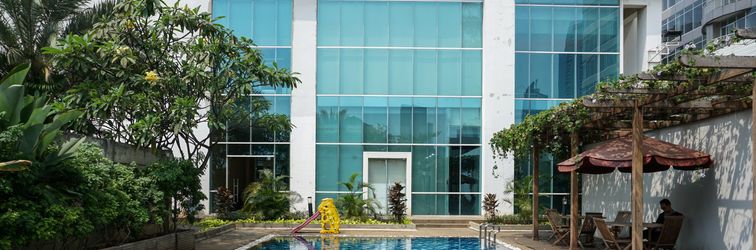 Lobby Good Choice and Cozy Studio Apartment at Ambassade Kuningan By Travelio