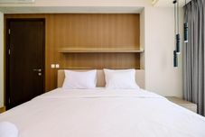 Bedroom Nice and Elegant 1BR Apartment at The Kensington Royal Suites By Travelio