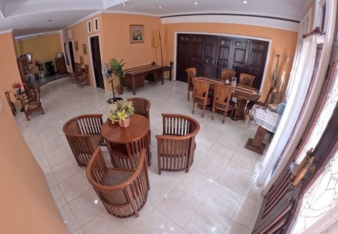 로비 Griya Sidoarum