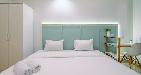 ห้องนอน 2 Studio Minimalist Apartment at Evenciio Margonda By Travelio