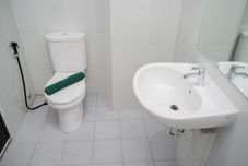 In-room Bathroom Comfort and Cozy Studio Apartment at Casa de Parco By Travelio