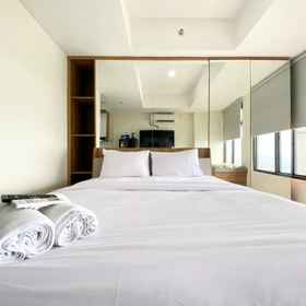 Bedroom 1 Studio Cozy Living Pollux Chadstone Apartment By Travelio, Masjid Jami' Al Husna Hotels