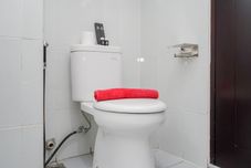 In-room Bathroom Comfy and Cool Interior 1BR Apartment at Casa de Parco BSD By Travelio