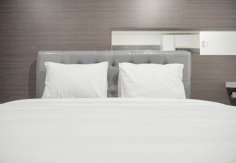 Bilik Tidur Cozy Living Studio Apartment at Green Bay Pluit By Travelio