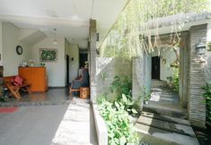 Exterior 4 D'Tamblingan Guest House @ Taman Griya Jimbaran RedPartner ( Minimum Stay 30 Nights )
