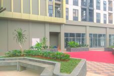 Exterior Cozy 2BR Apartment Transpark Cibubur near Mall By Travelio
