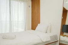 卧室 Comfy Studio Apartment at Sky House BSD By Travelio