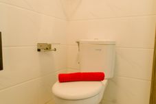 In-room Bathroom Minimalist and Homey Studio Apartment at Sky House BSD By Travelio