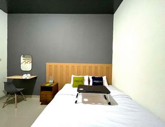 Bedroom 2 Urbanview De Path House Syariah Boyolali