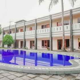 Swimming Pool1RedDoorz Plus @ Hotel Sofia Pangandaran,西海岸飯店